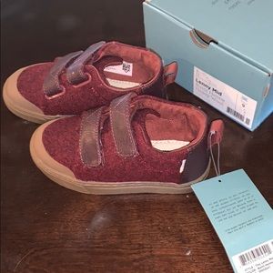 NEW TOMS SIZE 9 Toddler shoe burnt Henna wool